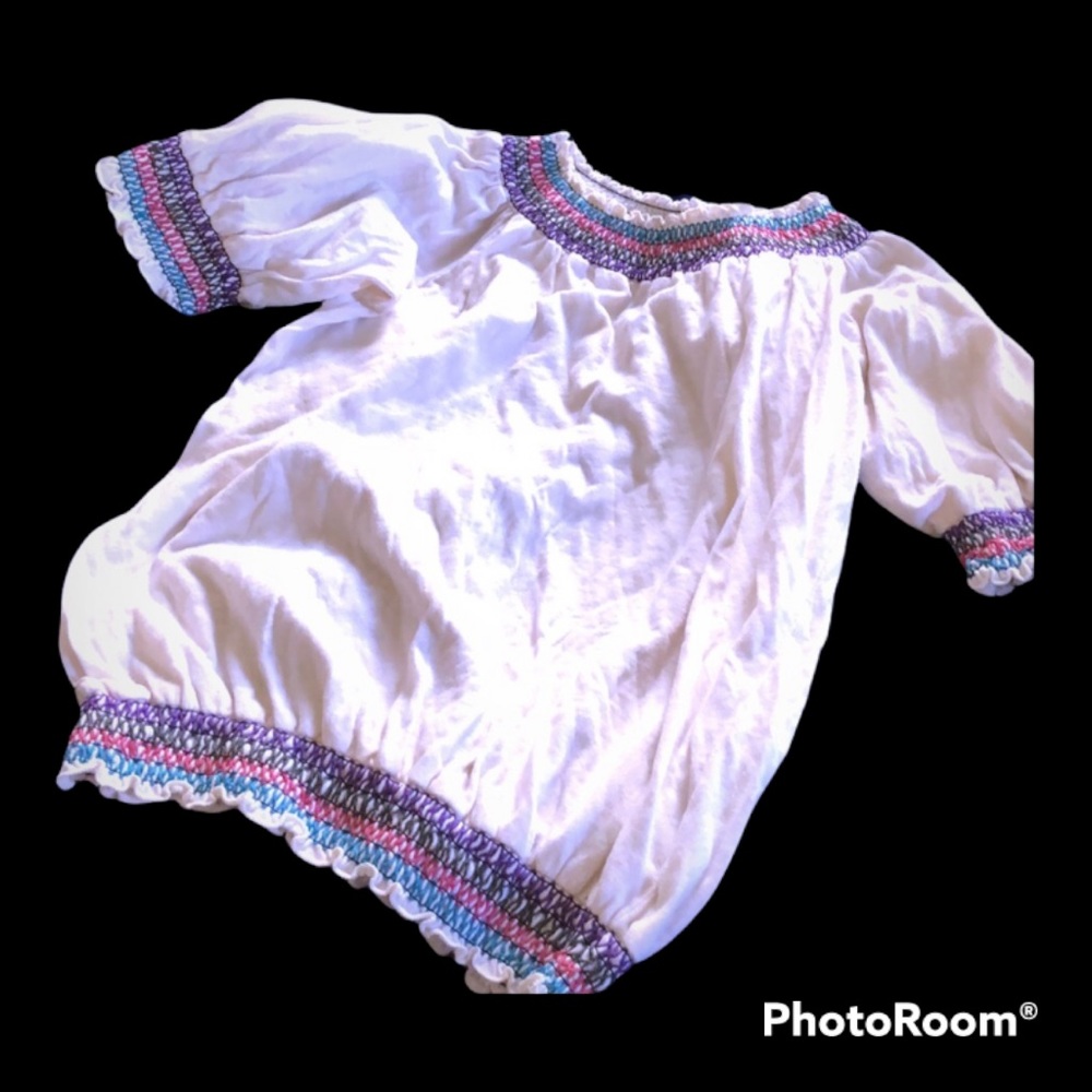 Cute Embroidered Peasant Top by Mudd L‎ 14